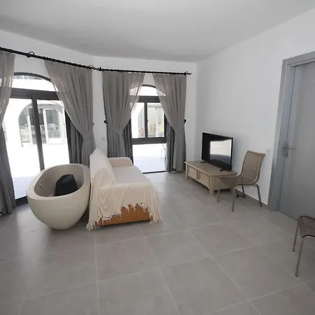 12 Bedroom Luxury * Vasilia