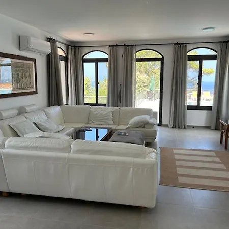 12 Bedroom Luxury Villa Vasilia