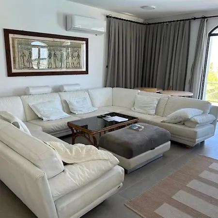 12 Bedroom Luxury Villa