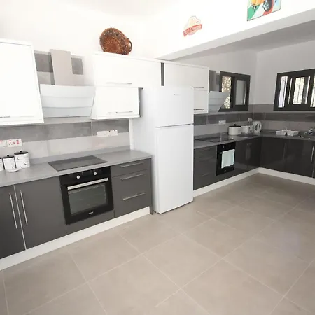 Villa 12 Bedroom Luxury Vasilia