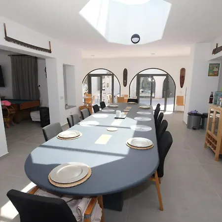 12 Bedroom Luxury Villa
