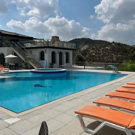 12 Bedroom Luxury Villa